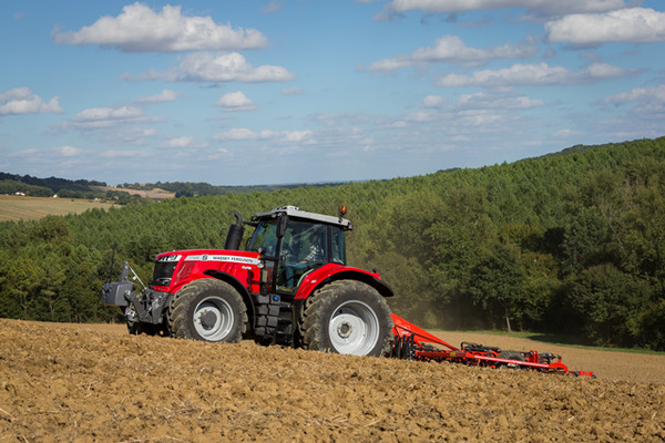 Massey Ferguson returns to the combine segment