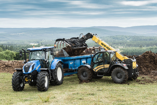 New Holland: i nuovi sollevatori telescopici della serie TH  configurazione agricola Big_nh%2010-11%202018